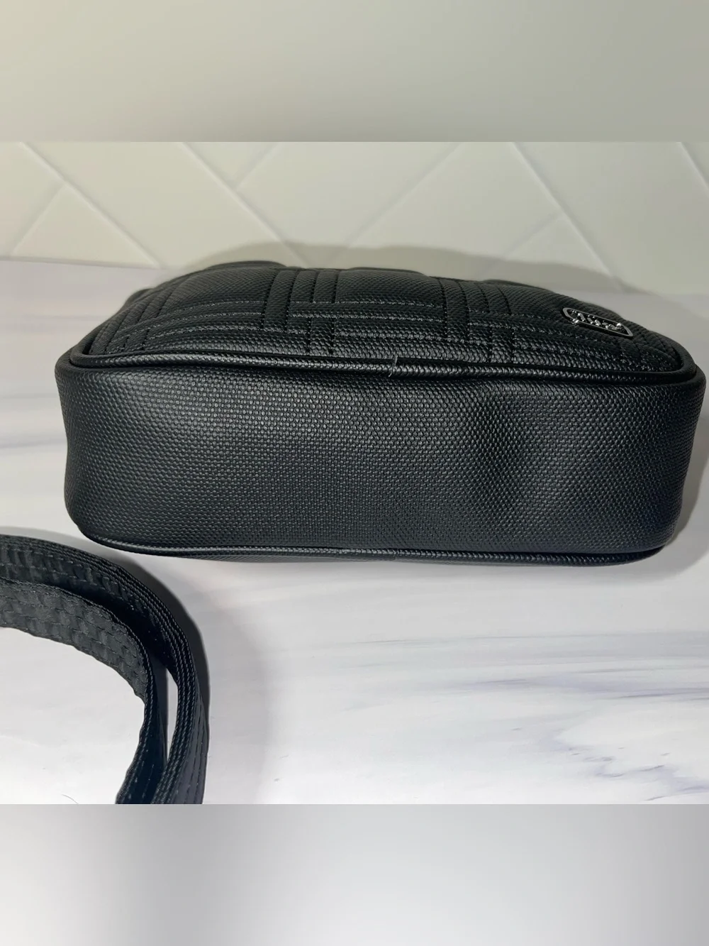 Lug Mingle Matte Luxe VL compact crossbody - black - excellent condition!